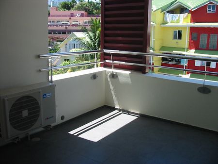 Location Appartement 2 pièces 43m² STE CLOTILDE 97490 - Photo 3