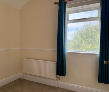 3 bedroom end of terrace house to rent - Photo 6