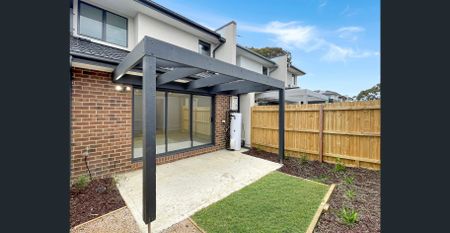 🏡 Brand New 3-Bedroom Townhouse in Mernda - Photo 4