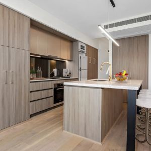 Modern Comfort in the Heart of Balaclava - Photo 2