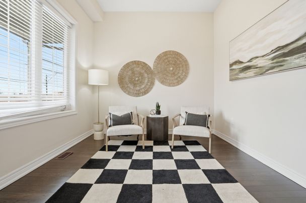 For Lease - 310 Main Street, Grimsby, Ontario - Photo 1