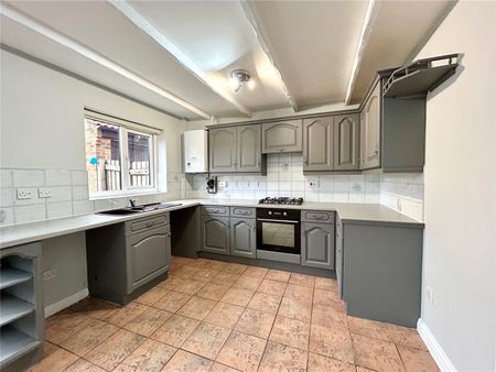 Regents View, 27, Blackburn, BB1 8QQ, Lancashire - Photo 2