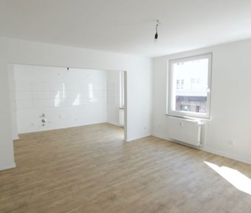*** Modernisierte 3-Zi-Wohnung mit Loggia sucht neuen Bewohner *** - Foto 3