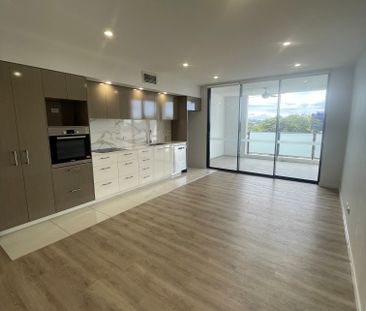 Modern 1 Bedroom Apartment - Unfurnished Electricity, Water & Inter... - Photo 3