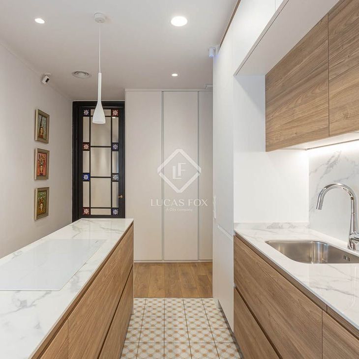 Barcelona, Catalonia 08012 - Photo 1