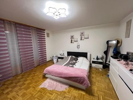 Spacieux appartement partiellement rénové de 4.5 pièces au 1er étage - Foto 4