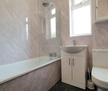 Ground floor flat to rent - Photo 3