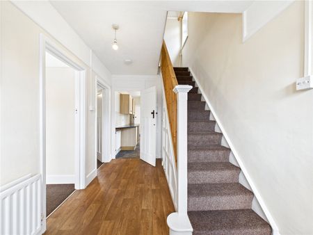 Old Heath Road, Colchester, CO2 8AQ - Photo 2