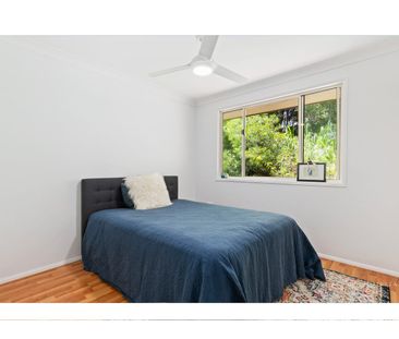 Stunning unit opposite beautiful Farnborough Beach - Photo 4