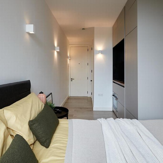 Studio to rent - Photo 1