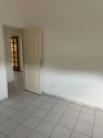 Location appartement 3 pièces, 75.20m², Le Poujol-sur-Orb - Photo 3