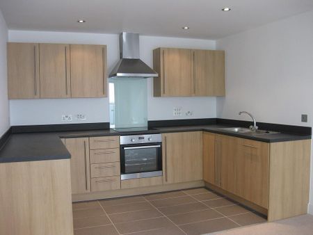 2 bedroom apartment to rent - Photo 4