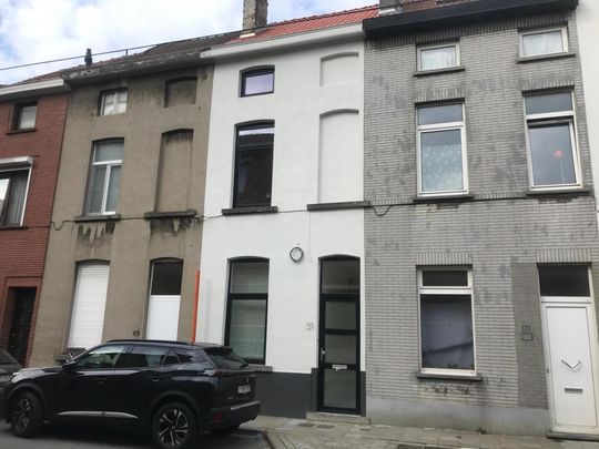 Centraal gelegen 3-slaapkamer renovatie met prachtige stadstuin - Foto 1