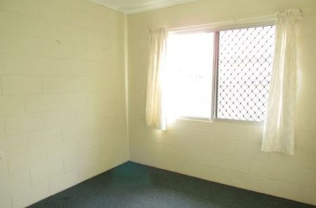 1/19 Meadow Street, North Mackay - Photo 3