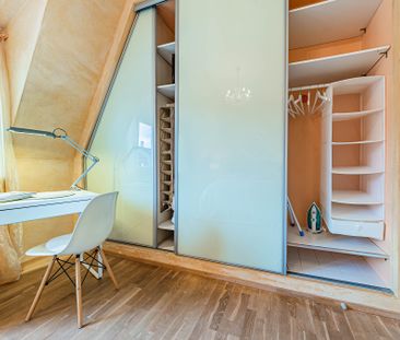 City-Residence: Wohnung in bestem Nordend Nähe Berger Straße mit Sk... - Photo 2