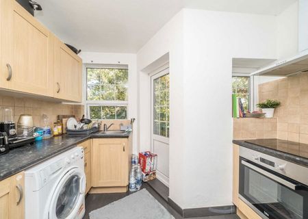 West Barnes Lane, KT3 4PP, New Malden - Photo 5