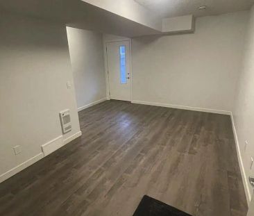 SF161 - 2 Bedroom Double Master 2.5 Bathroom Townhouse in 301 Redst... - Photo 2
