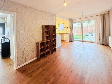 2 bedroom semi-detached bungalow to rent - Photo 5