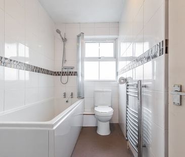 Waltham Gardens, Banbury - Photo 1