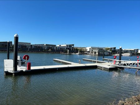 5 Bronte Circuit, Hope Island - Photo 4