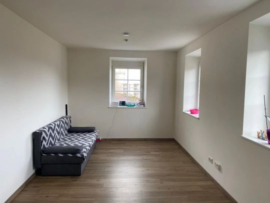 Gemütliche 2-Zimmer-Wohnung mit möblierter Küche in Maria Schmolln - Photo 1