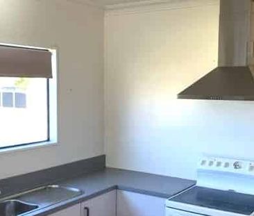 2 BEDROOM - GOODWIN PARADE - OHOPE - WHAKATANE - Photo 1