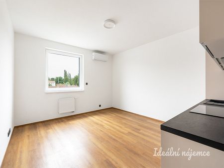 Pronájem bytu 1+kk 26 m² - Photo 3
