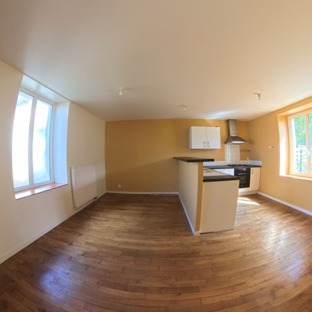 Location Maison 5 pièces 113m² ST GEORGES LES BAILLARGEAUX 86130 - Photo 5