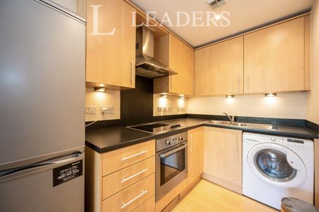 1 bedroom apartment to rent The Roundhouse, Gunwharf Quays, Portsmouth, PO1 - Photo 2