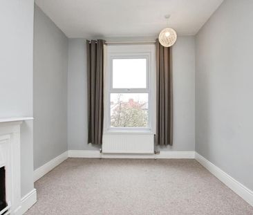 4 bedroom terraced house to rent - Photo 6