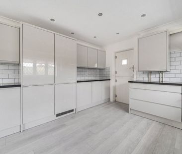 Hotham Close, Sutton At Hone, Dartford, DA4 9ET - Photo 6