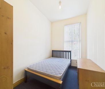 Apt 1, 74 Fitzroy Avenue, Belfast, BT7 1HX - Photo 2