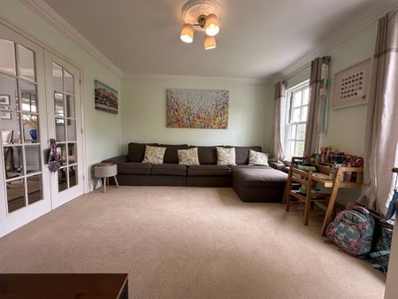 6 bedroom detached house to rent - Photo 2