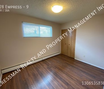 1 bed 1 bath APARTMENT located in Rosemont, Regina, SK. - Photo 4