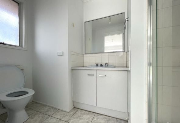 Conveniently Located - Photo 1