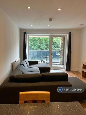 1 bedroom flat to rent - Photo 1