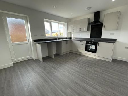 2 bedroom terraced house to rent - Photo 2