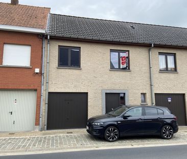 Woning met 3 slaapkamers, garage en tuin - Photo 2