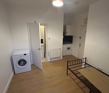 Studio Flat, Stoke Newington Road, N16 - Photo 5