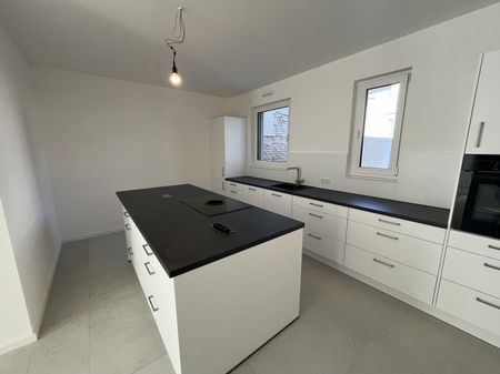 Neubau Town-House mit Eventküche in Ginsheim-Gustavsburg inklusive Terrasse und Tiefgarage - Photo 3