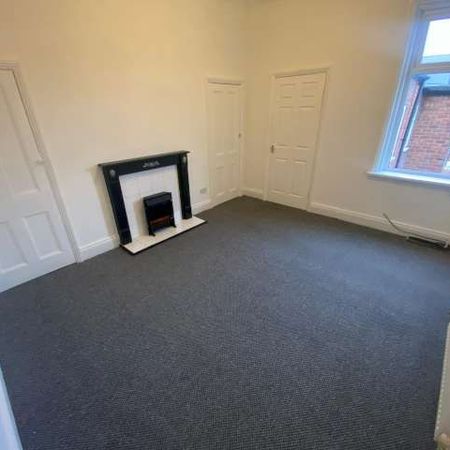 3 bed flat to rent in Sandringham Terrace, Sunderland, SR6 - Photo 4