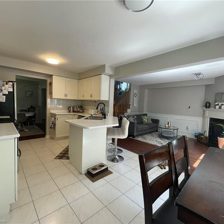 For Lease - 39 Sable Drive, Hamilton, Ontario - Photo 1