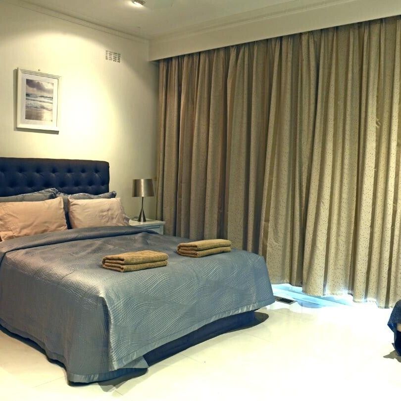 Caulfield - Photo 1
