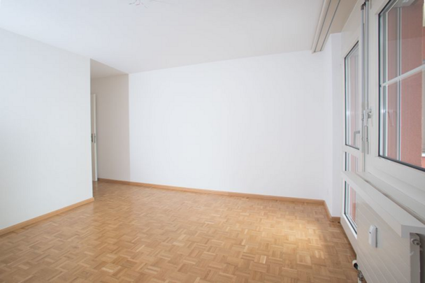 Grosse 5.5-Zimmerwohnung direkt an der Birs - Photo 1