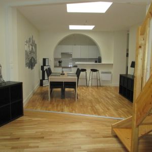 Location Appartement 2 pièces 59m² ORLEANS 45000 - Photo 2