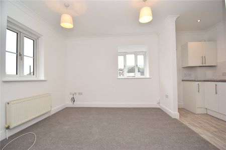 Rosebery Avenue, Colchester, Essex, CO1 2UW - Photo 2