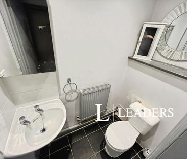 studio to rent The Drive, Hove, East Sussex, BN3 - Photo 1