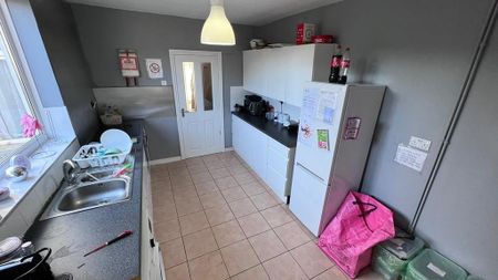 3 bedroom house share to rent - Photo 5