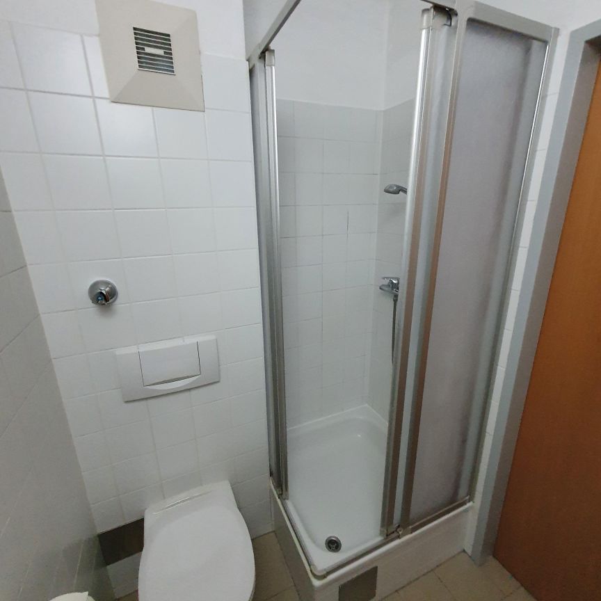 Kompakte Kleinwohnung mit Balkon und Vorraum - Photo 1