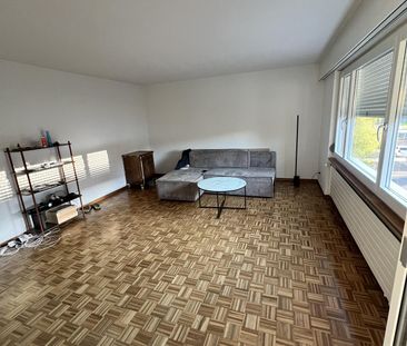 Helle 4½-Zimmer-Wohnung mit Balkon und Garagenbox in Hünenberg – ab 01 - Foto 1